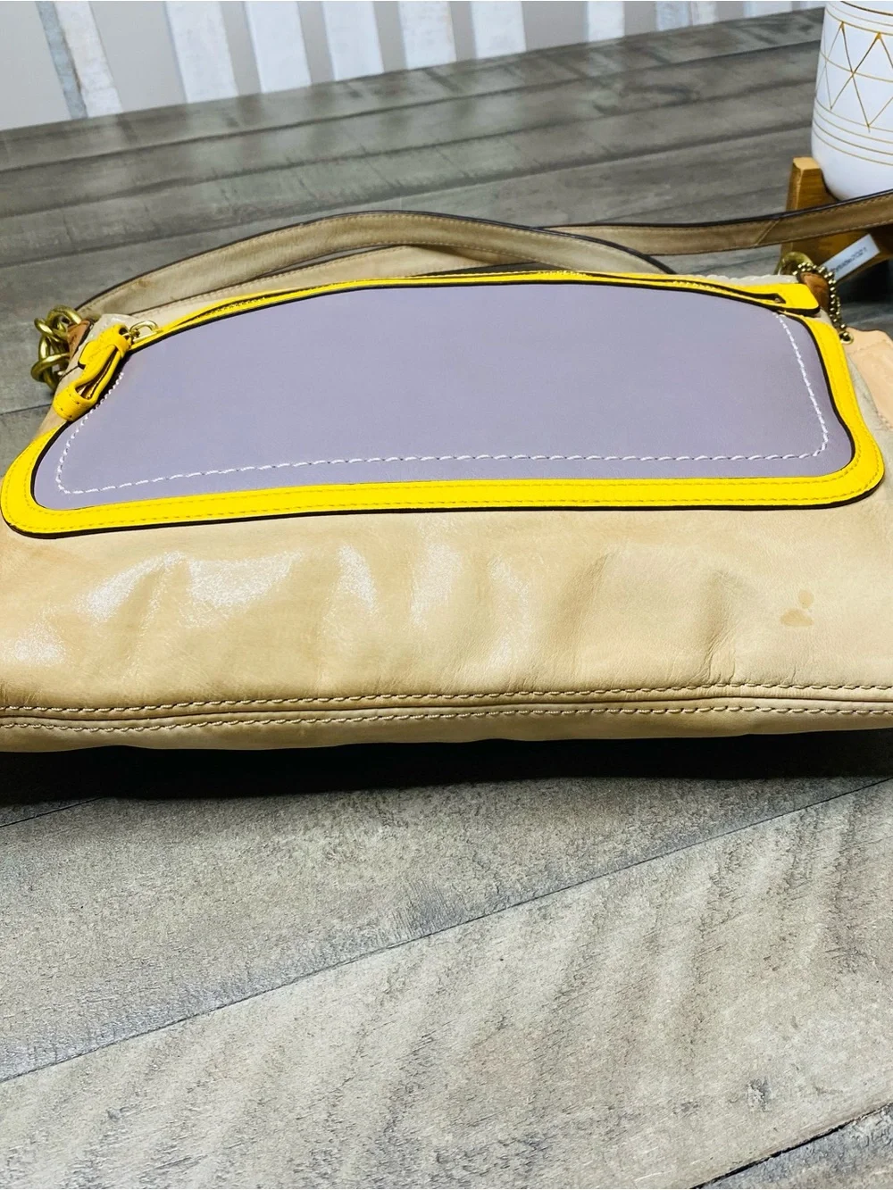 COACH Poppy Leather Colorblock Perri Hippie Crossbody Purse Bag Yellow Beige